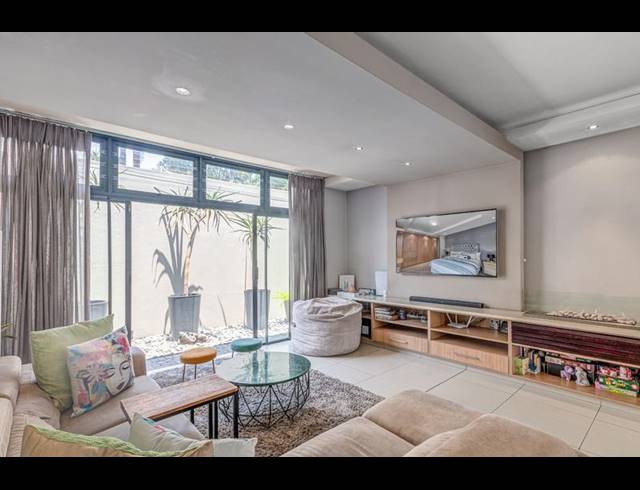 2 BEDROOM APARTMENT FOR SALE IN ABBOTSFORD